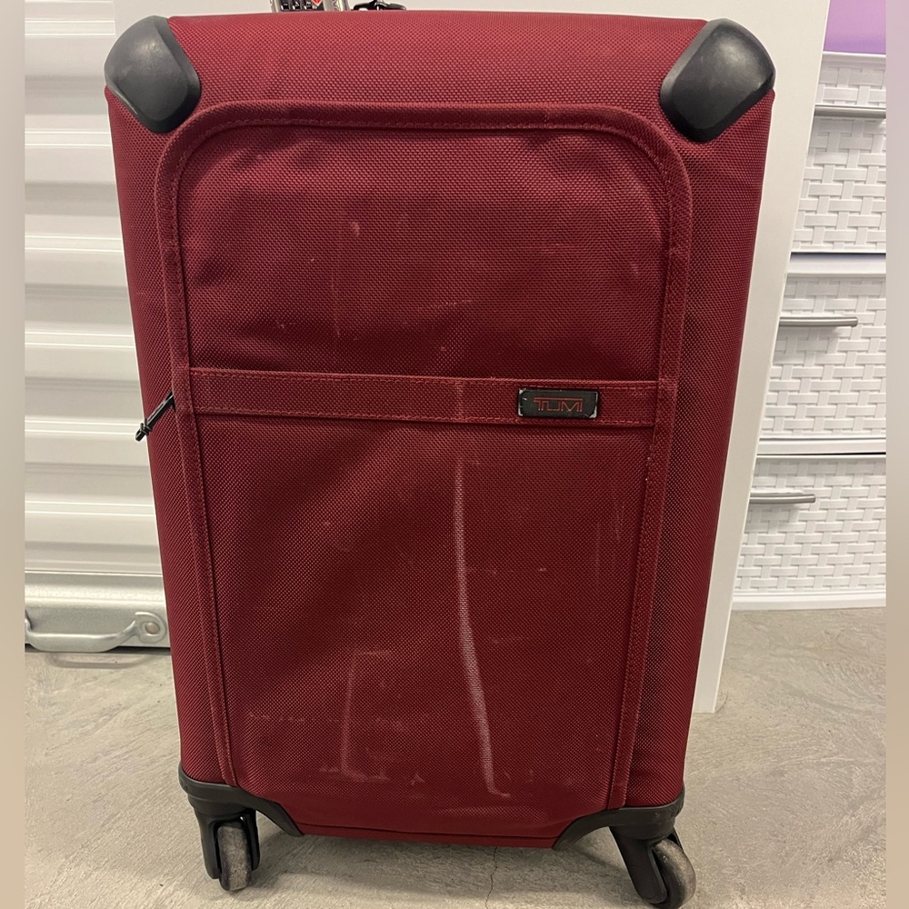 TUMI Series 1 4-Wheeled Spinner Carry-On